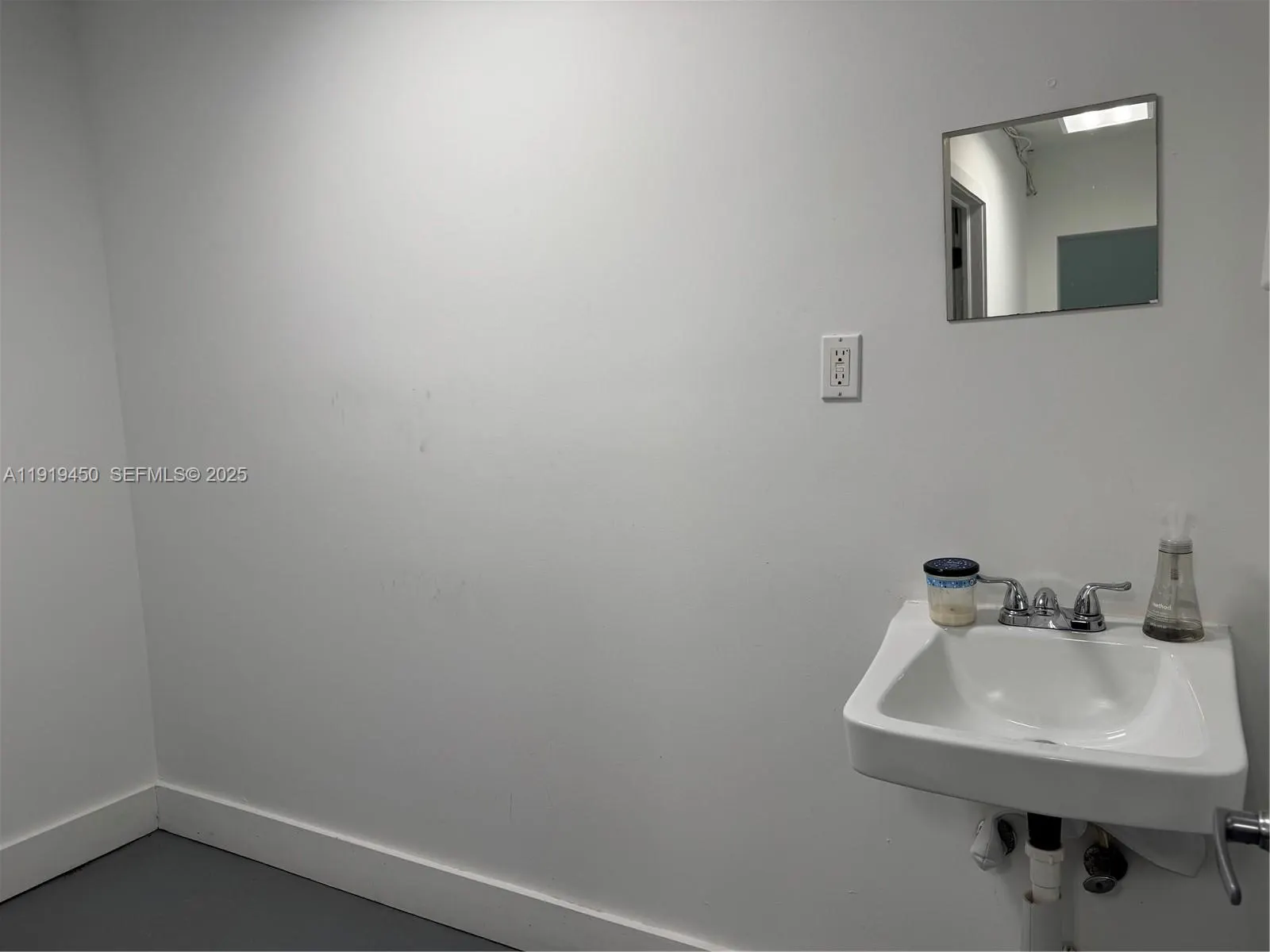 239 NW 26th Street