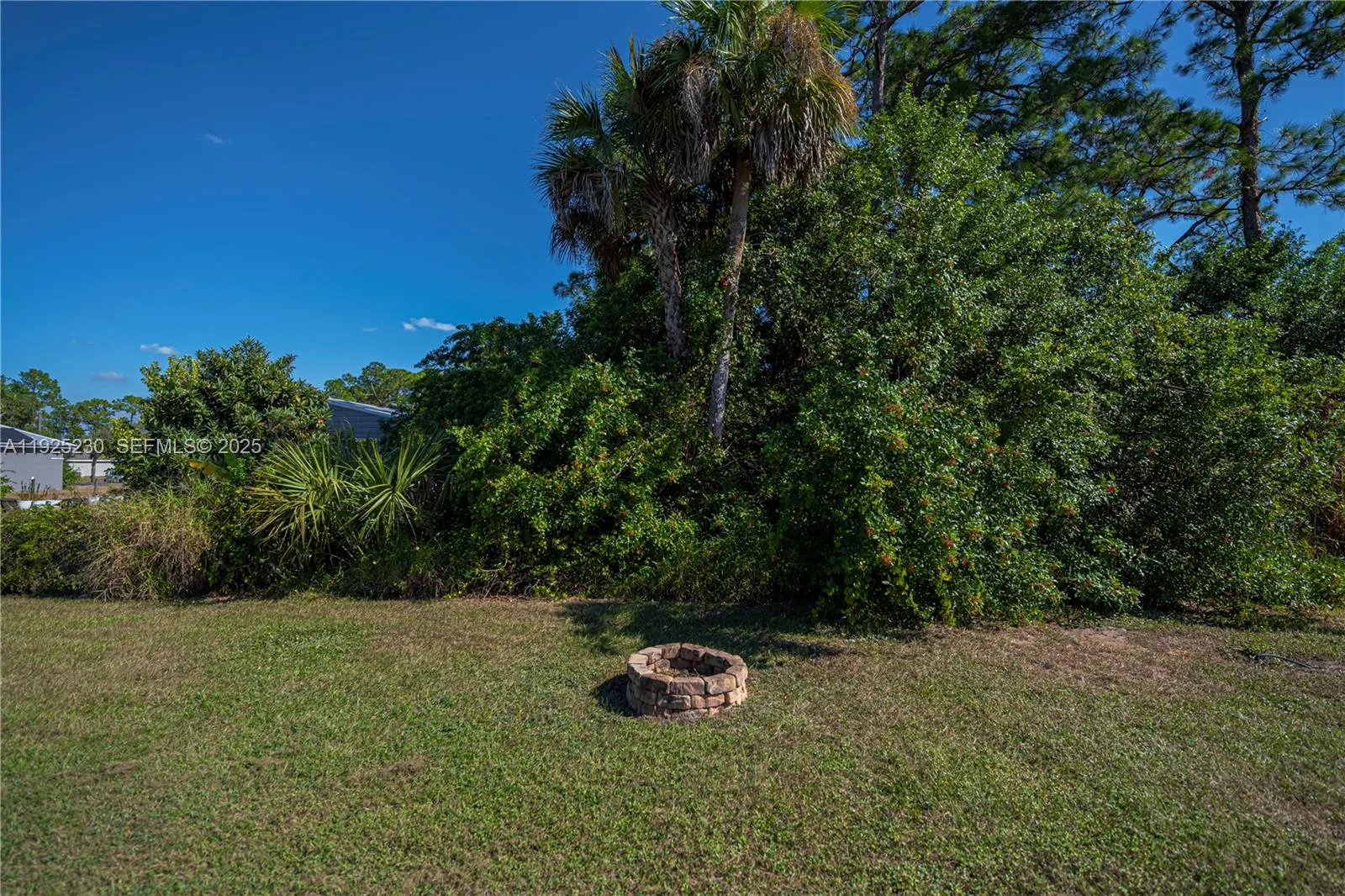 6058 S Moss Circle