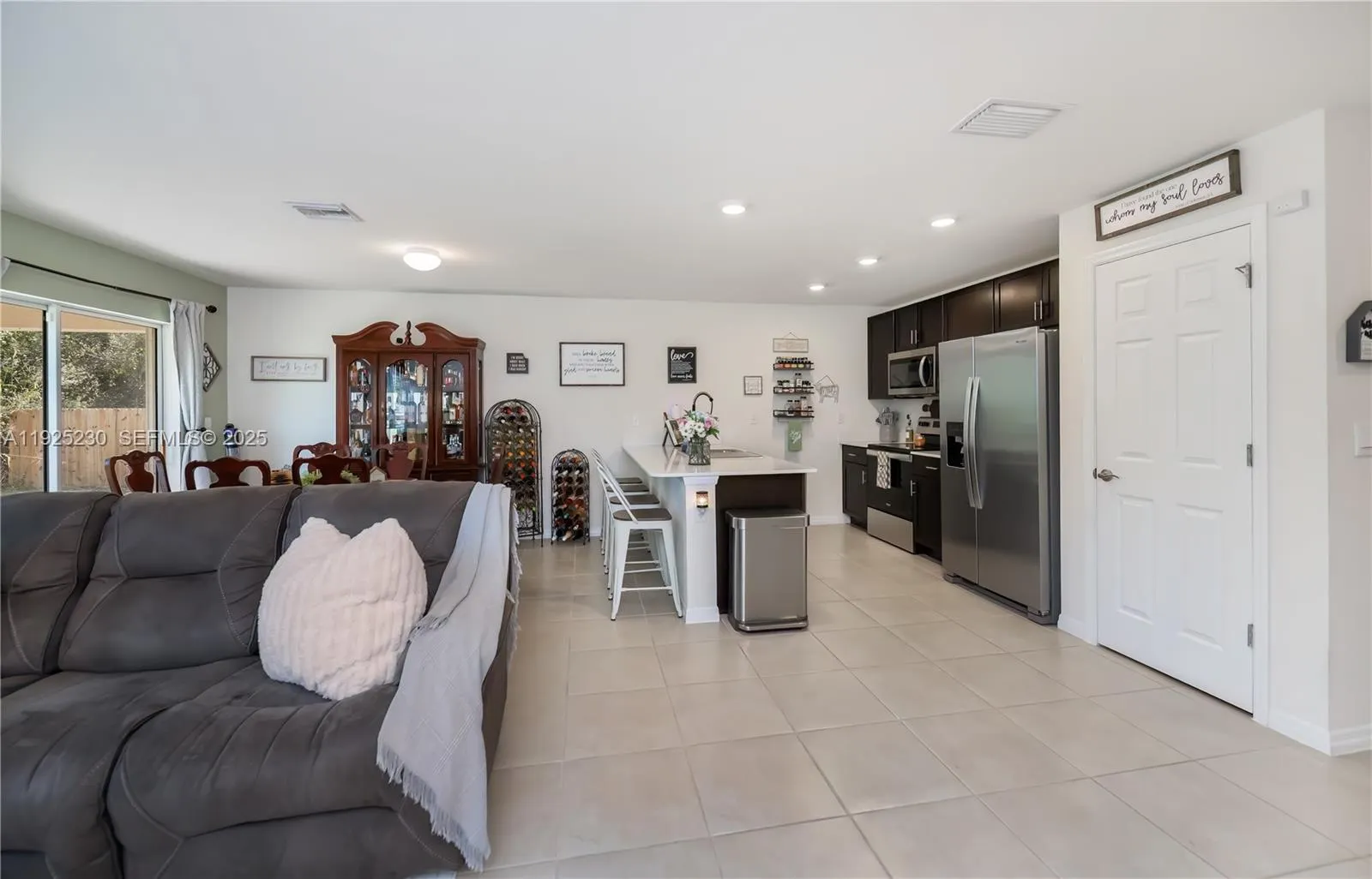 6058 S Moss Circle