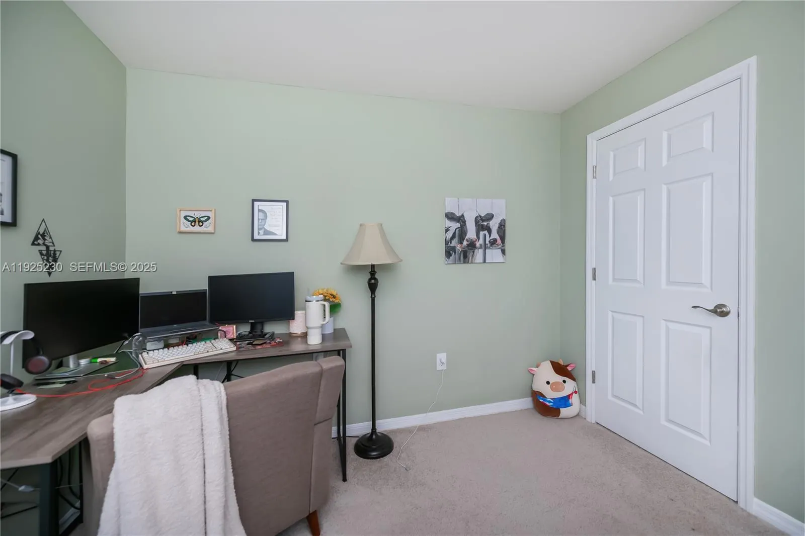 6058 S Moss Circle