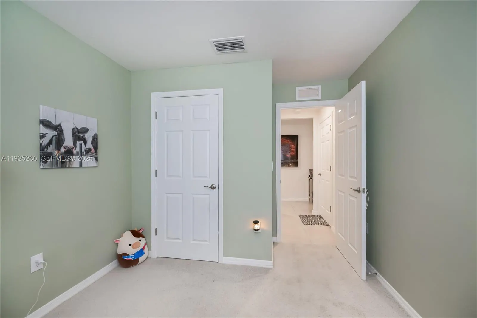 6058 S Moss Circle