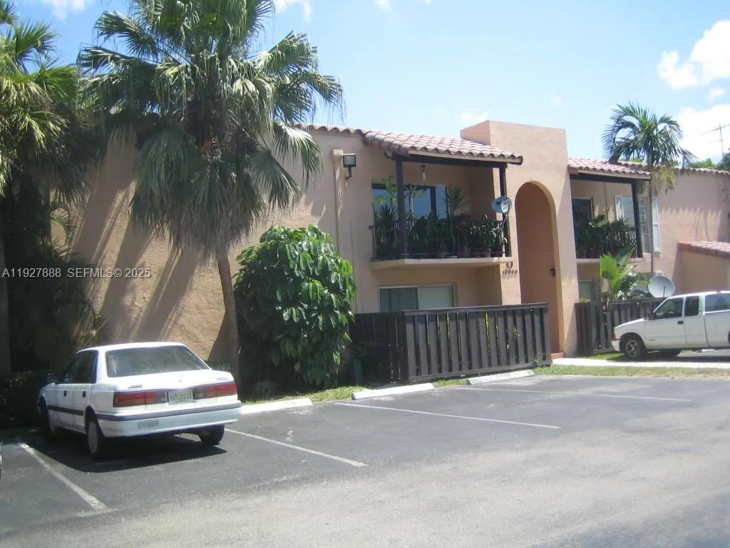 10744 N Kendall Drive #M-16
