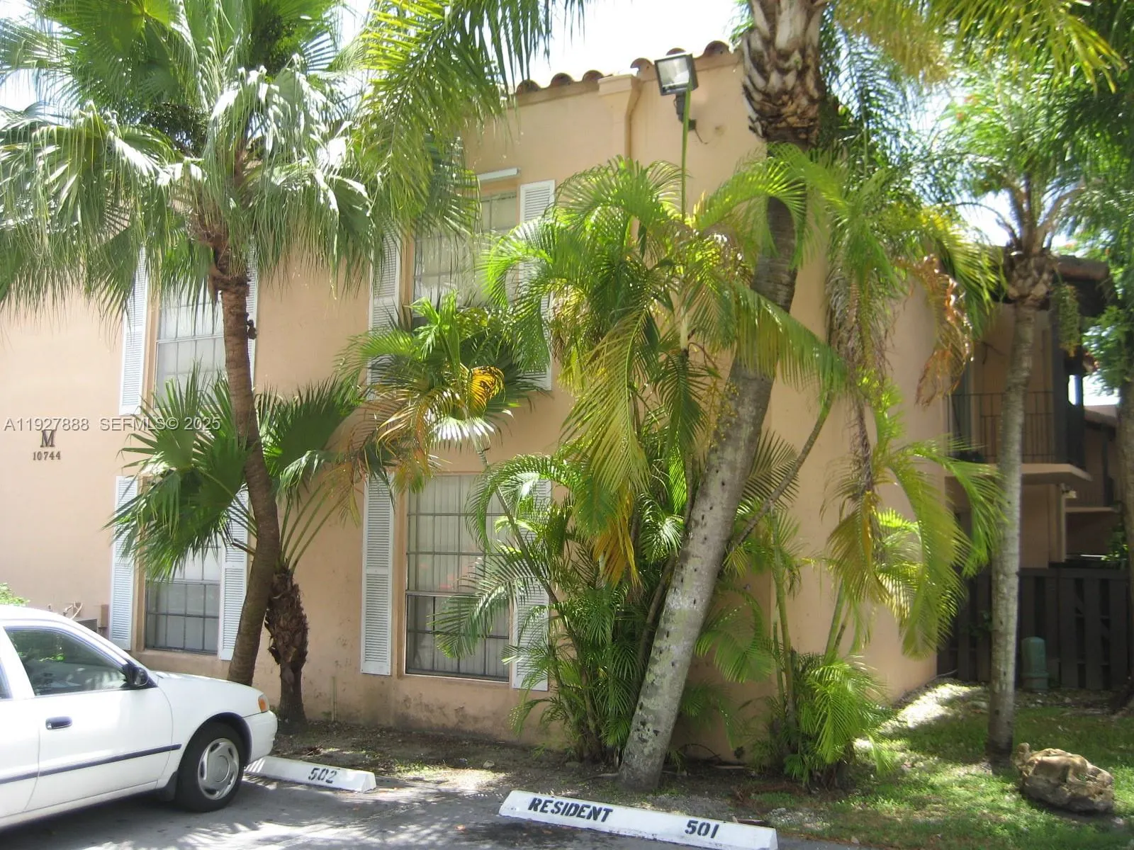 10744 N Kendall Drive #M-16