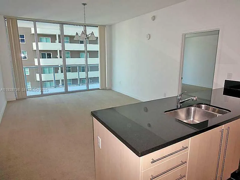 1111 SW 1st Avenue #1123N