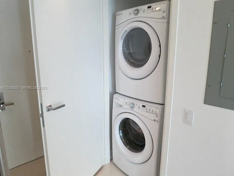 1300 Brickell Bay Drive #1100