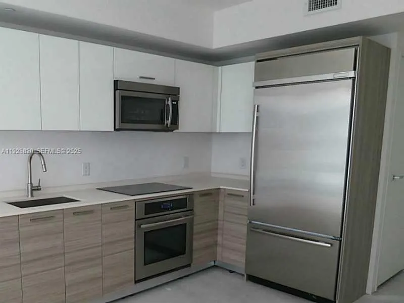 1300 Brickell Bay Drive #1100