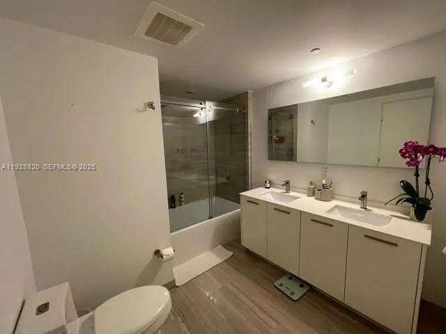 1300 Brickell Bay Drive #1100