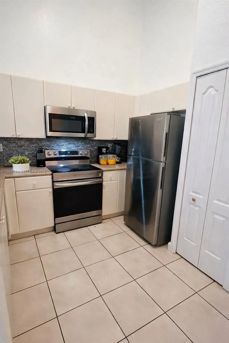2811 SE 17th Avenue #210