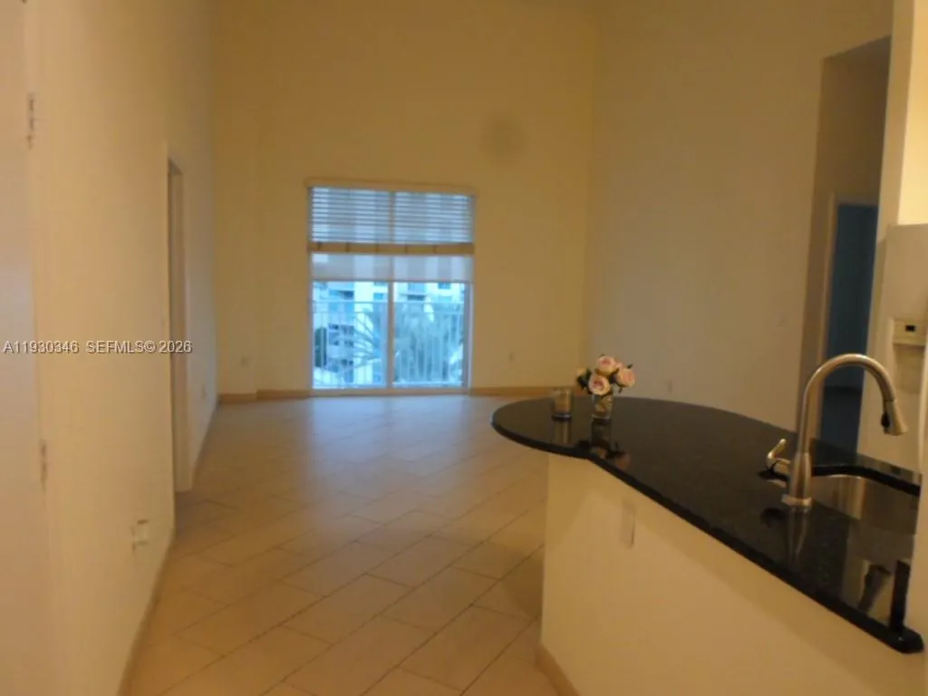 7275 SW 90th Way #G 611