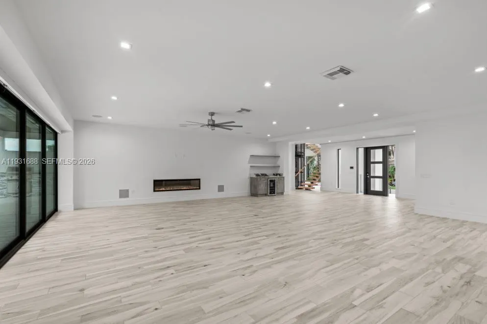 3800 Crayton Road