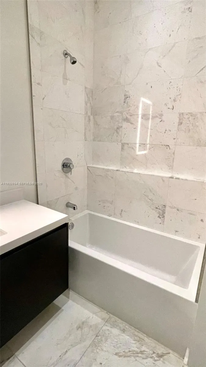 851 NE 1st Avenue #412