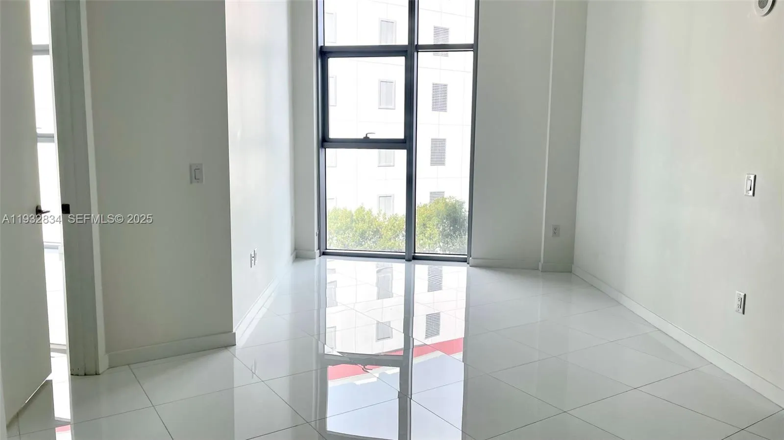 851 NE 1st Avenue #412