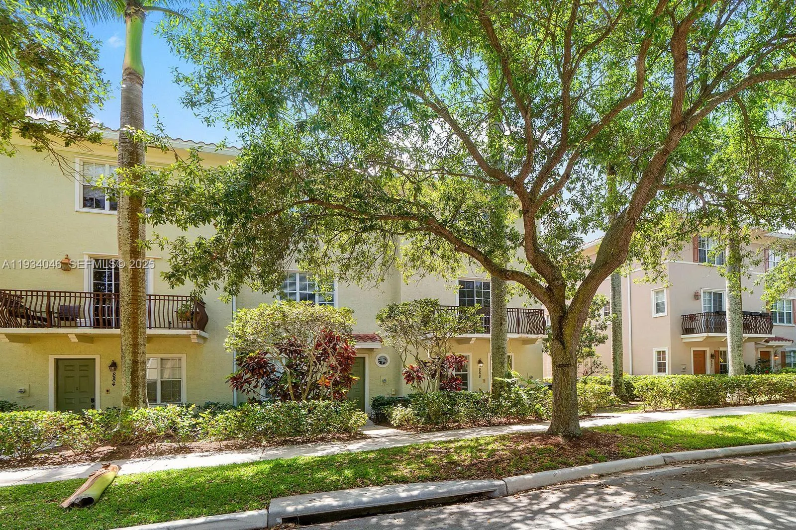 888 University Boulevard