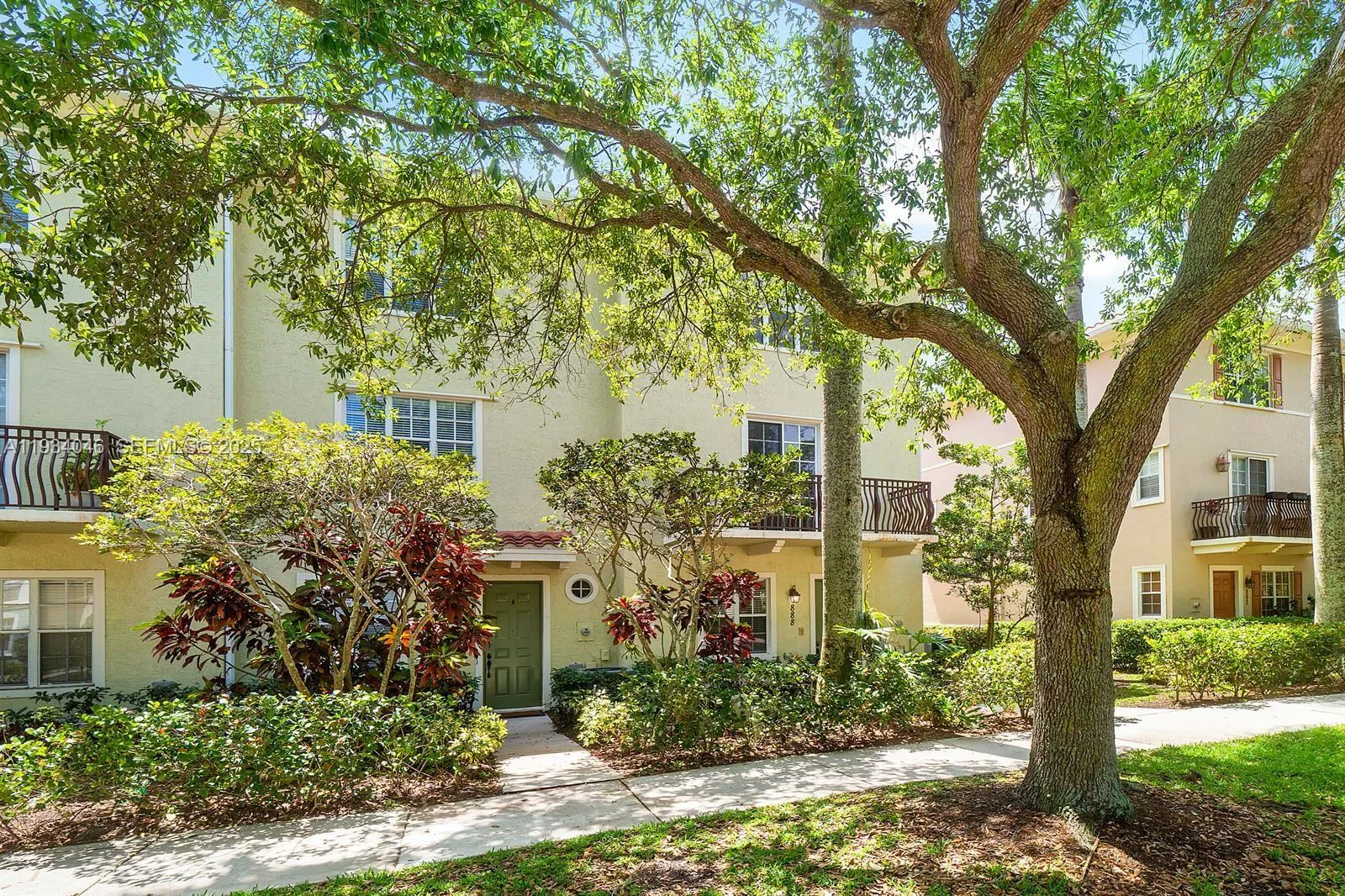 888 University Boulevard