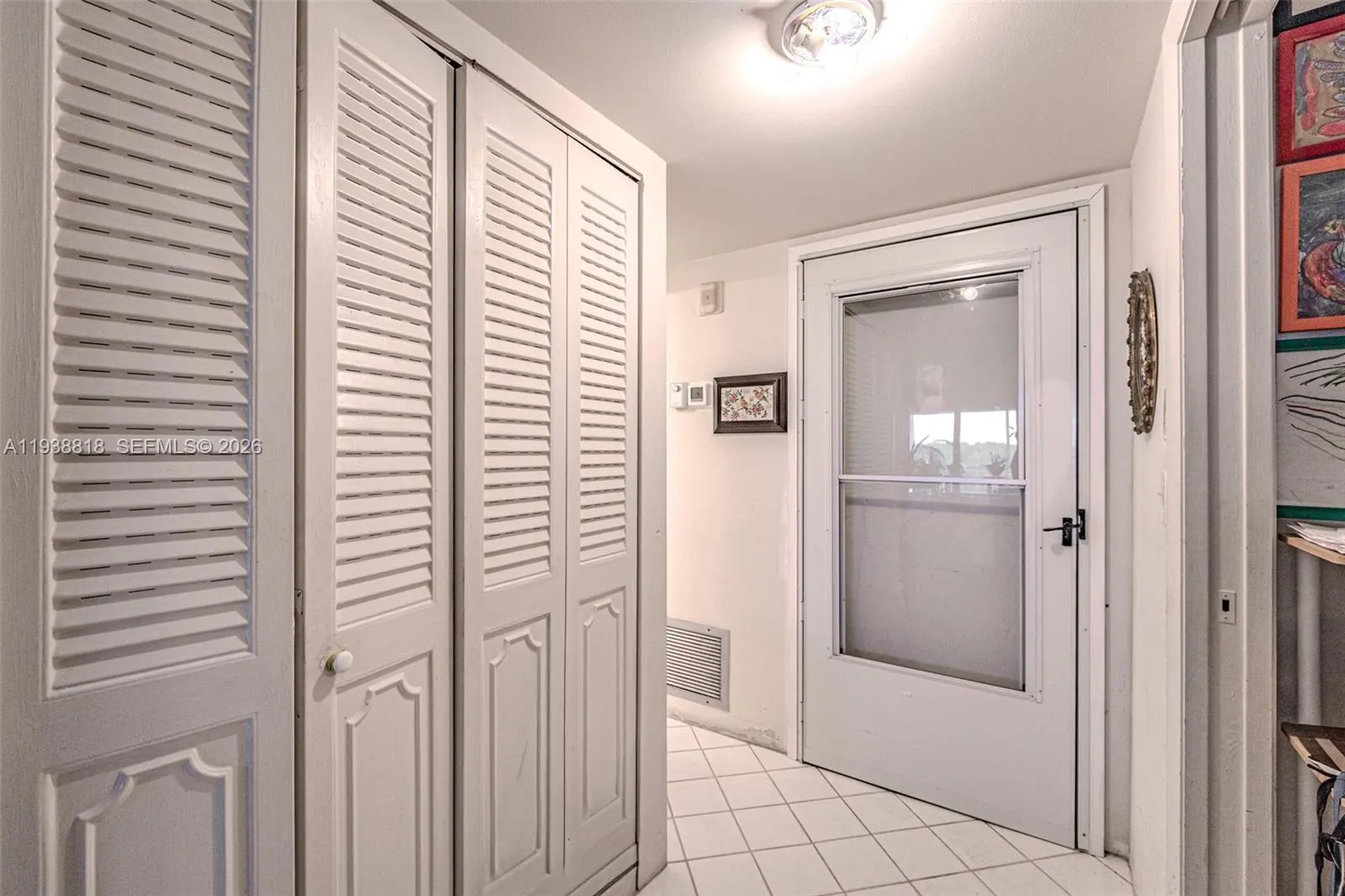 3959 Via Poinciana #605