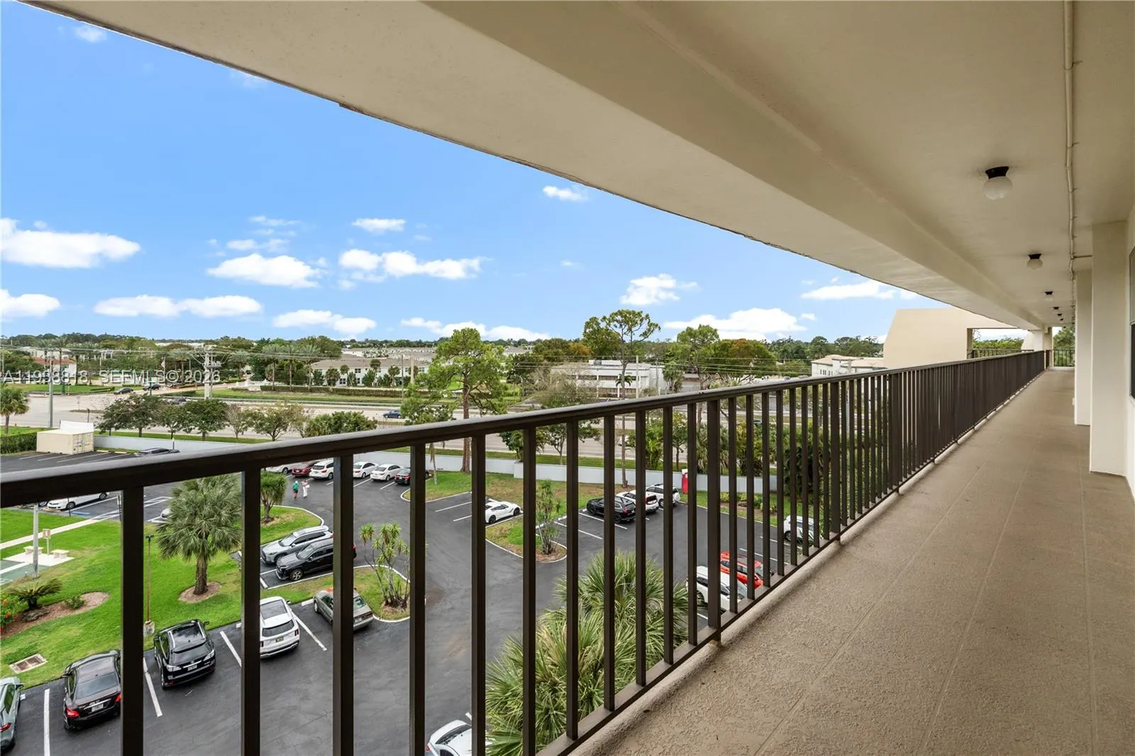 3959 Via Poinciana #605