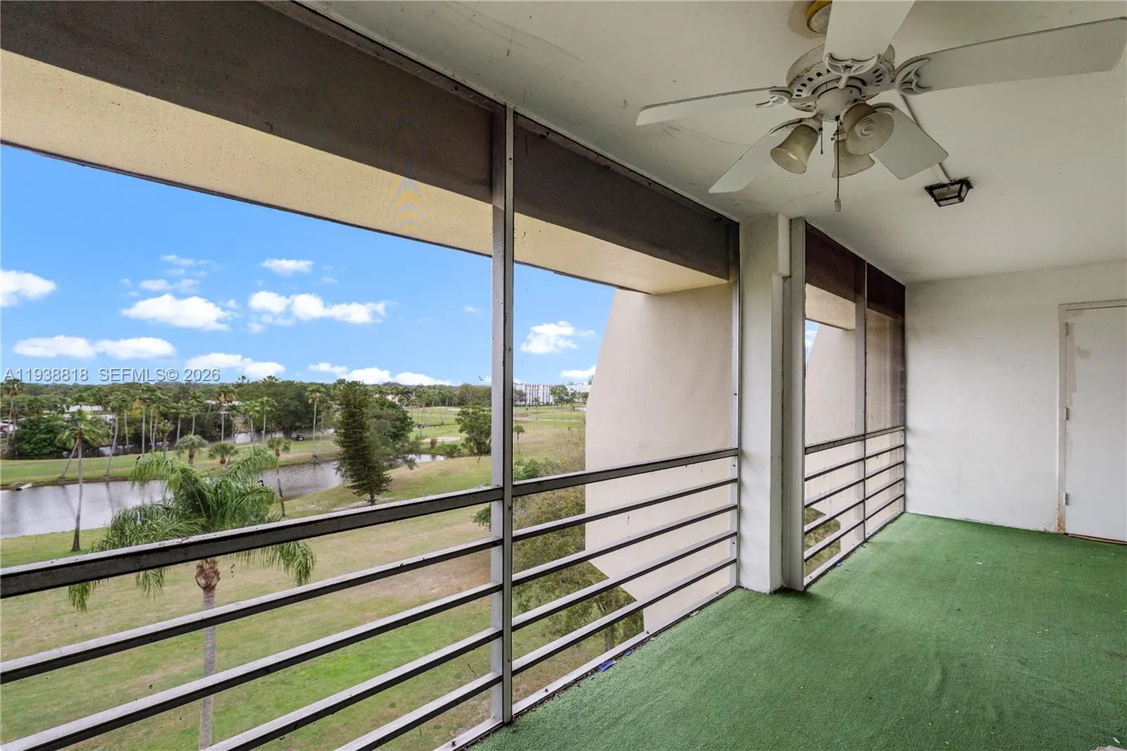 3959 Via Poinciana #605