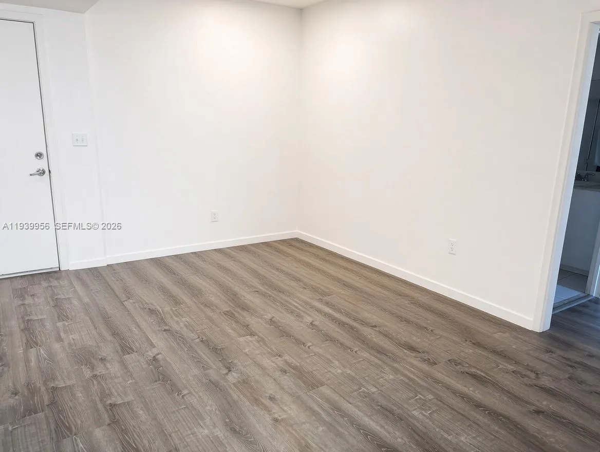 2775 NE 187th Street #403