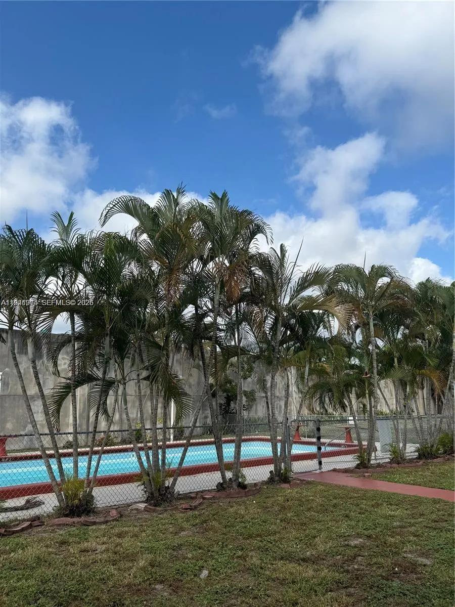 2915 Plunkett Street #12A