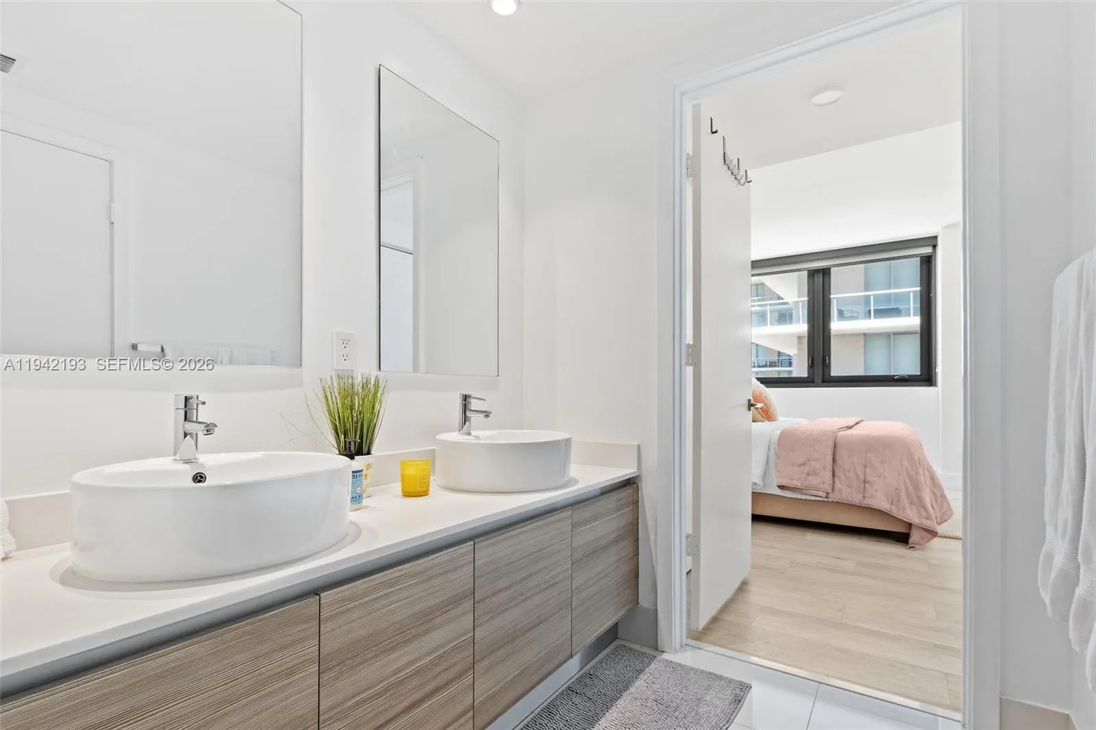 121 NE 34th Street #1008