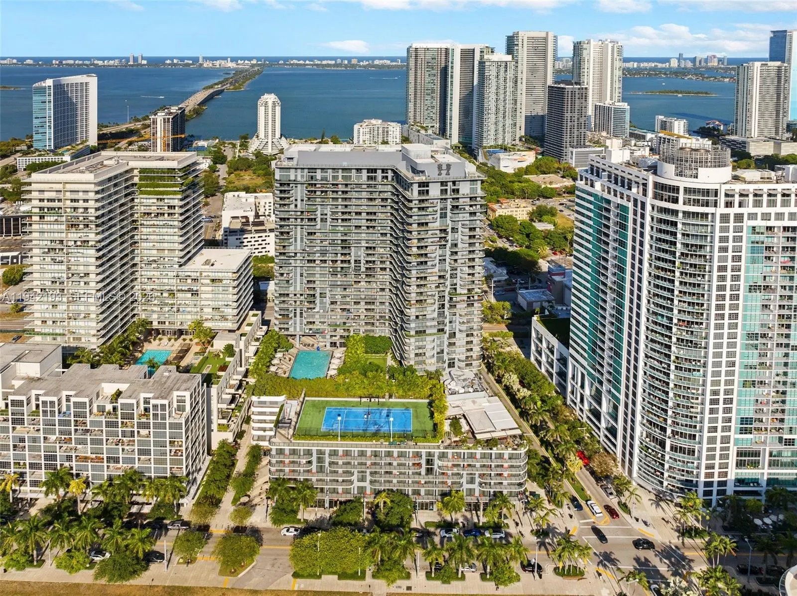 121 NE 34th Street #1008