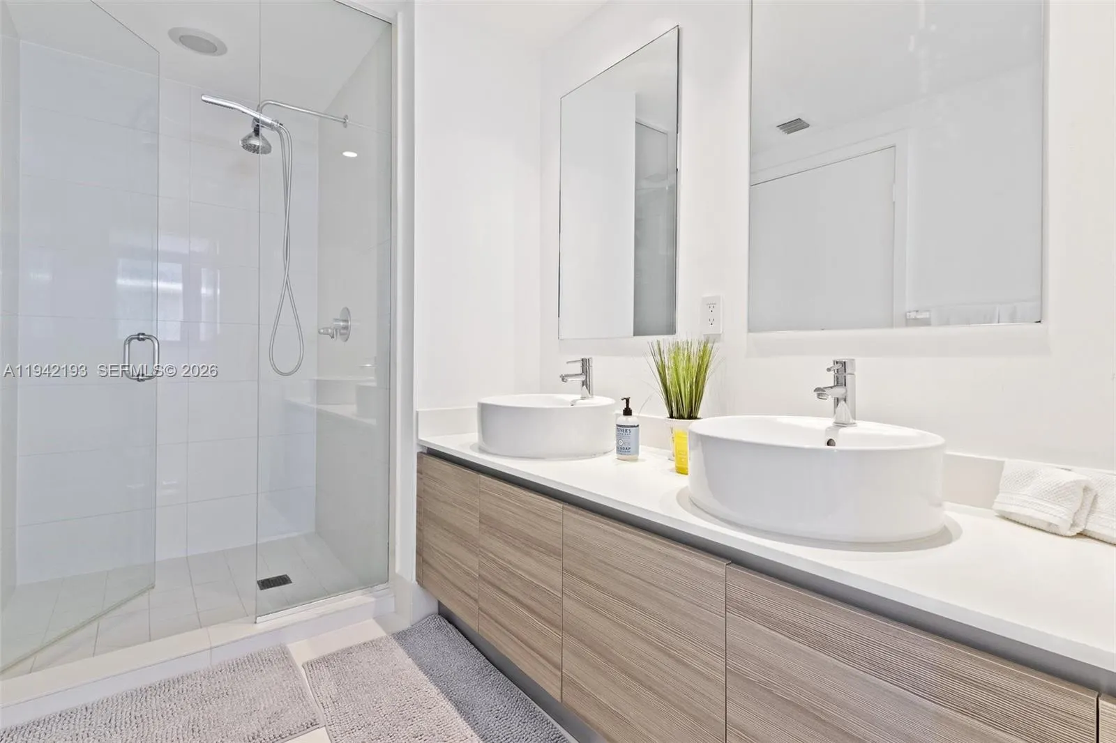 121 NE 34th Street #1008