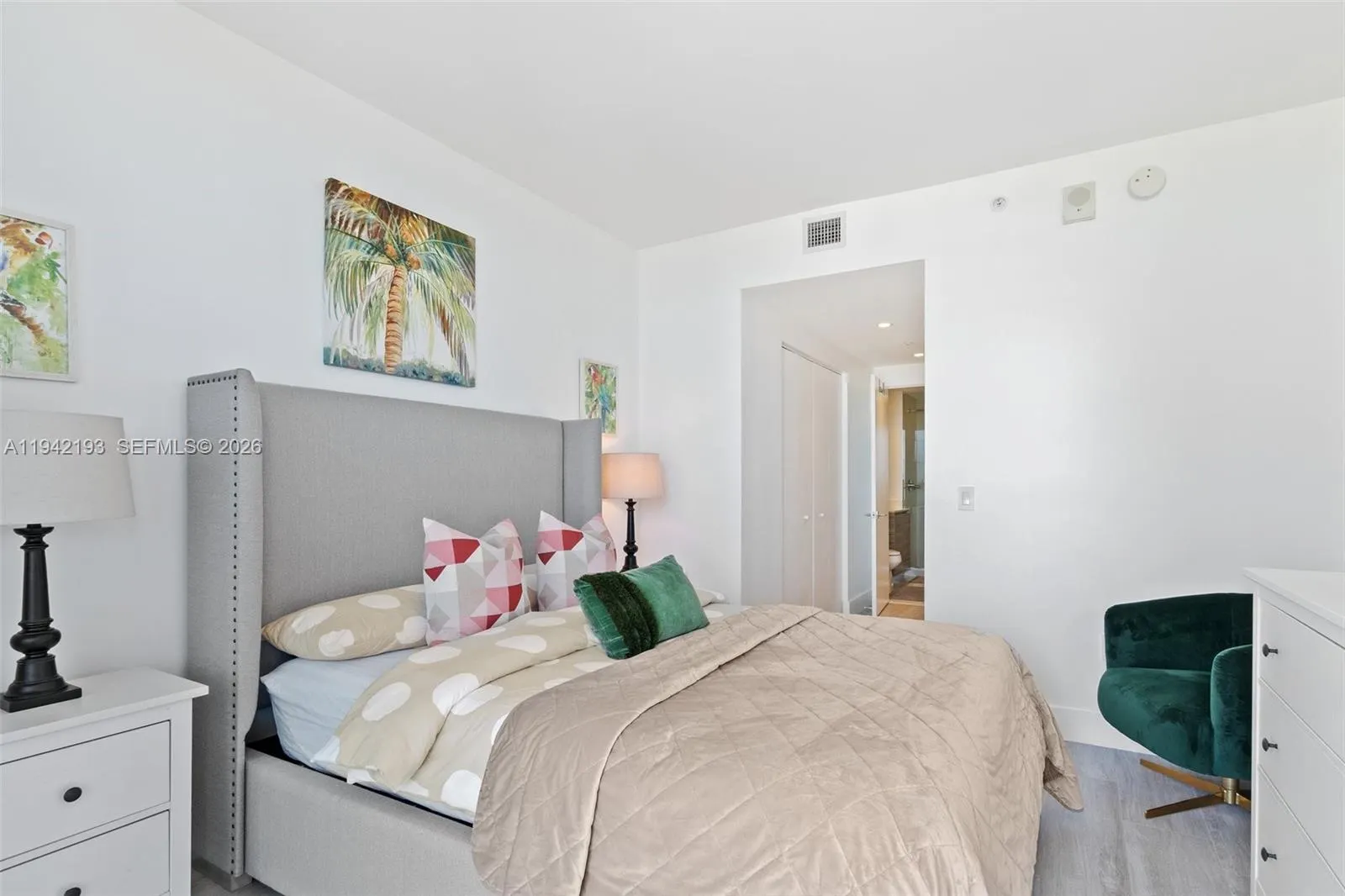 121 NE 34th Street #1008
