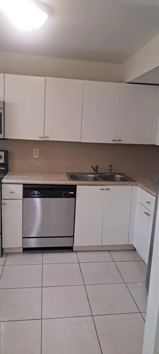 4255 N University Drive #315