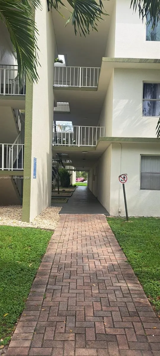 4255 N University Drive #315