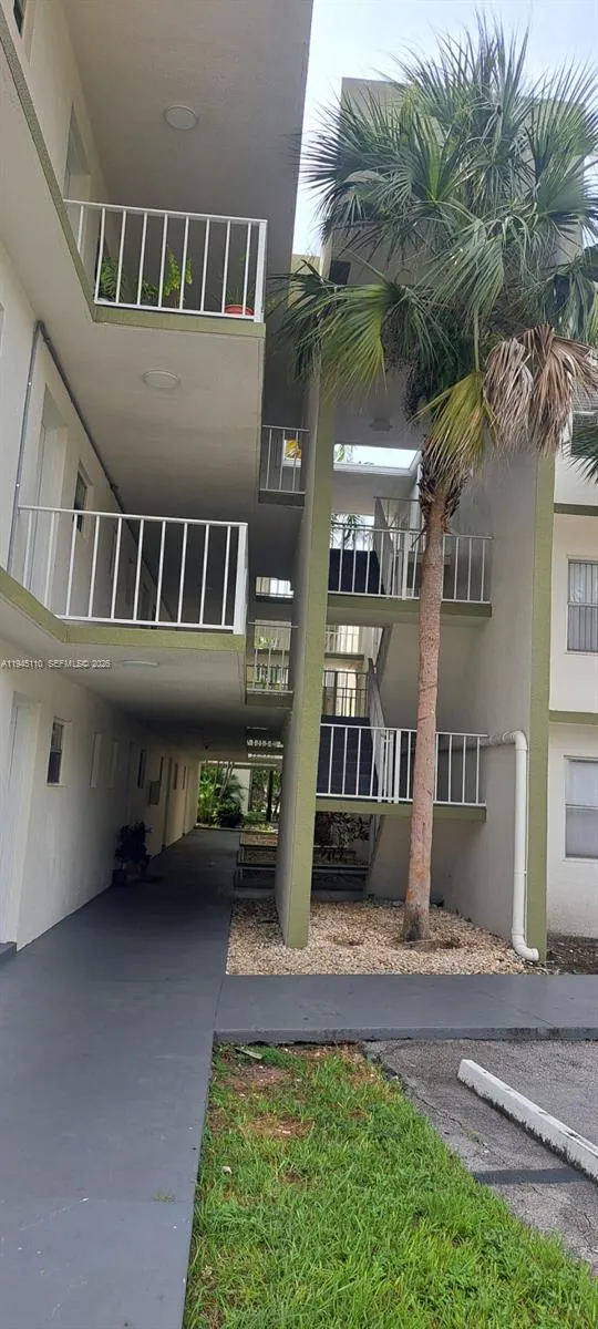4255 N University Drive #315