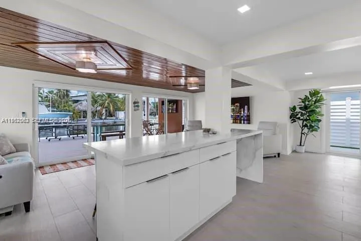 125 Gardenia Street