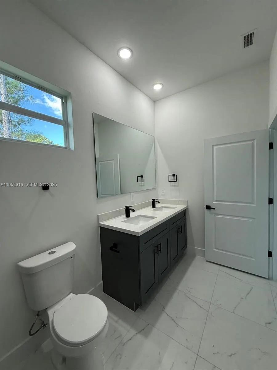 1121 Florence Street E #1121