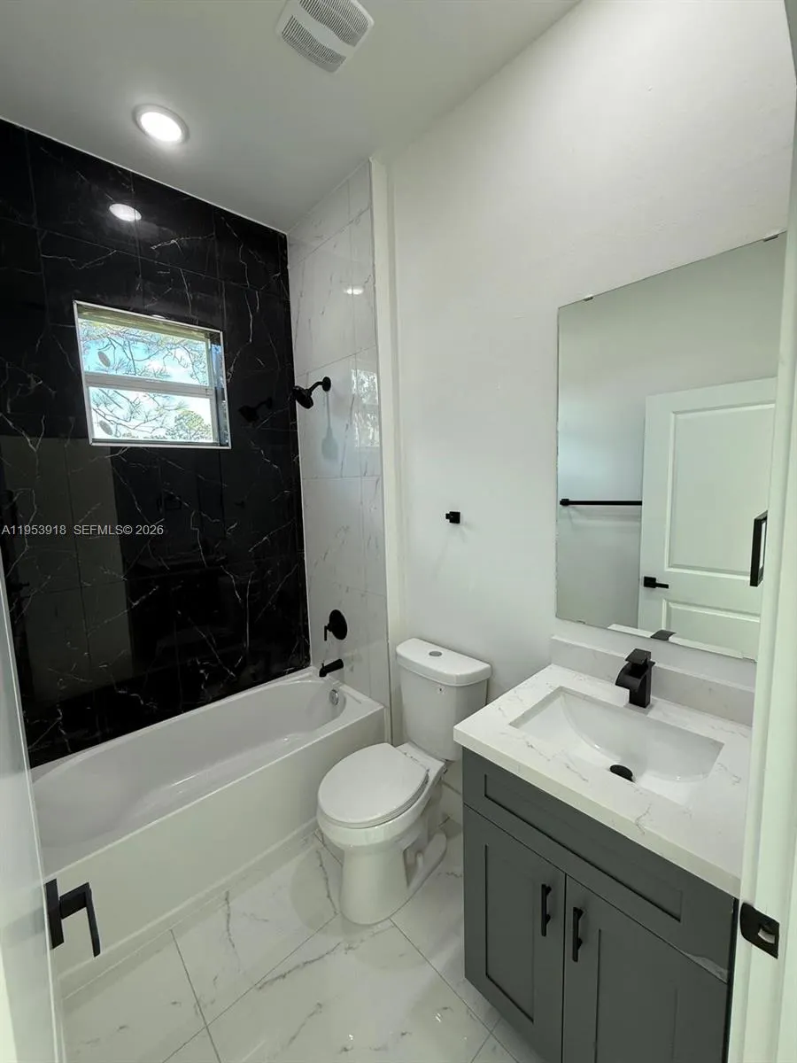 1121 Florence Street E #1121
