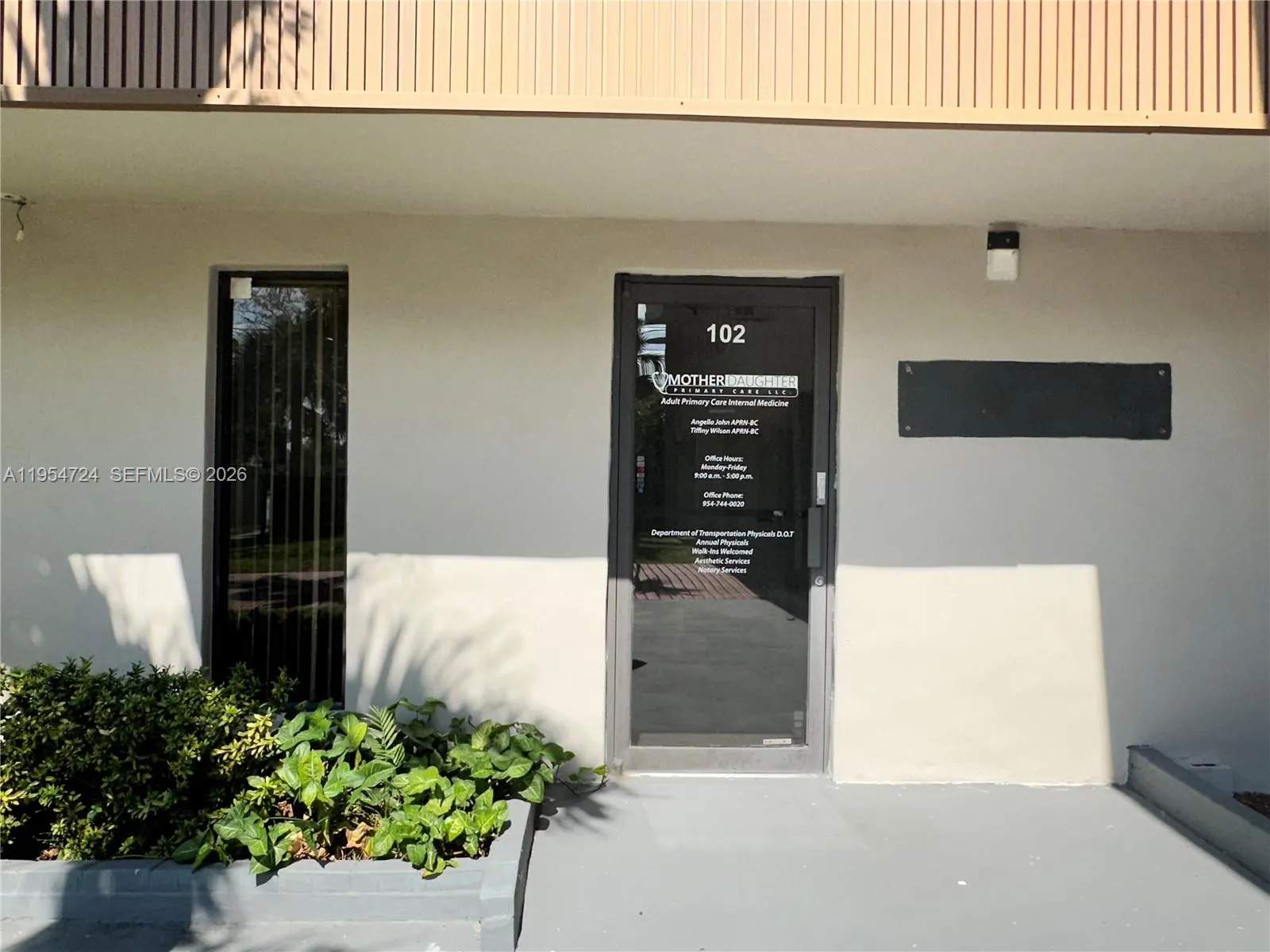 4121 NW 5th Street #102