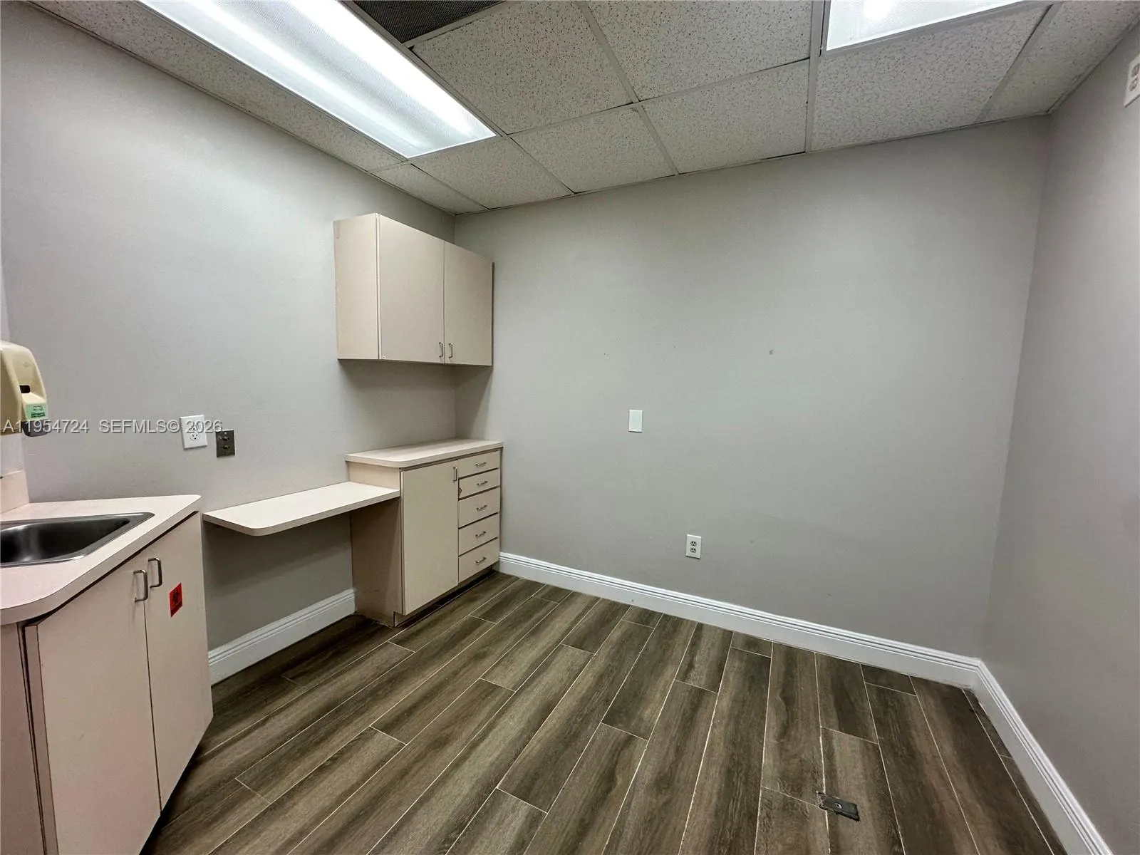 4121 NW 5th Street #102