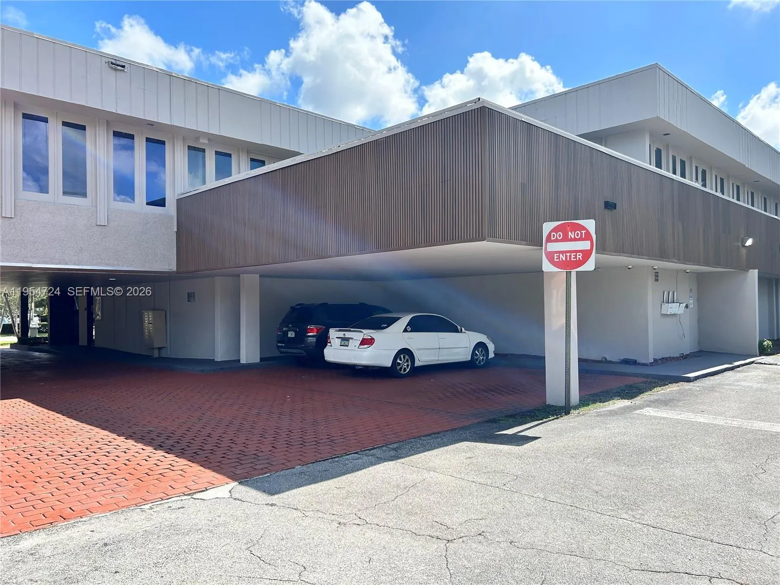 4121 NW 5th Street #102