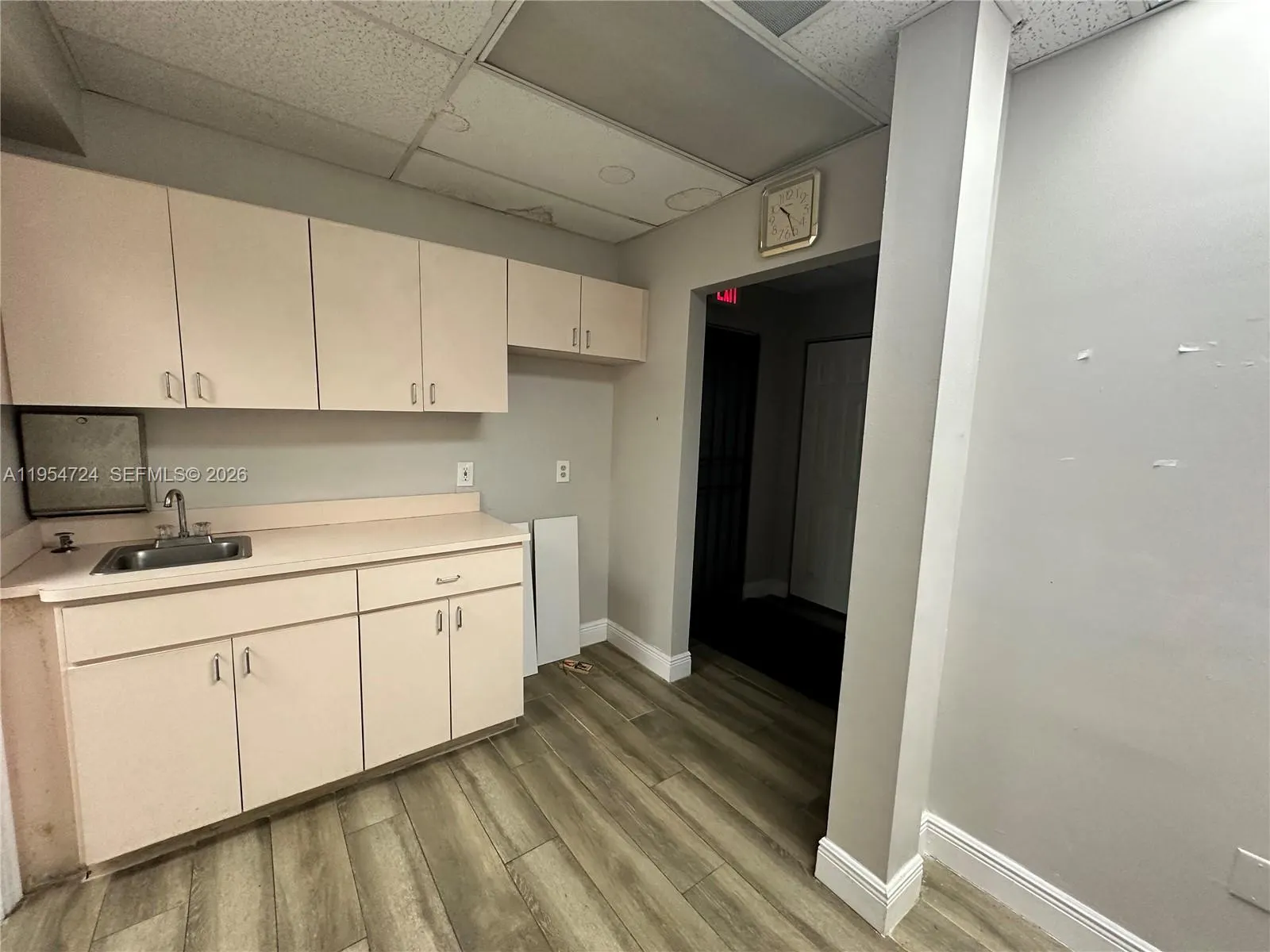 4121 NW 5th Street #102