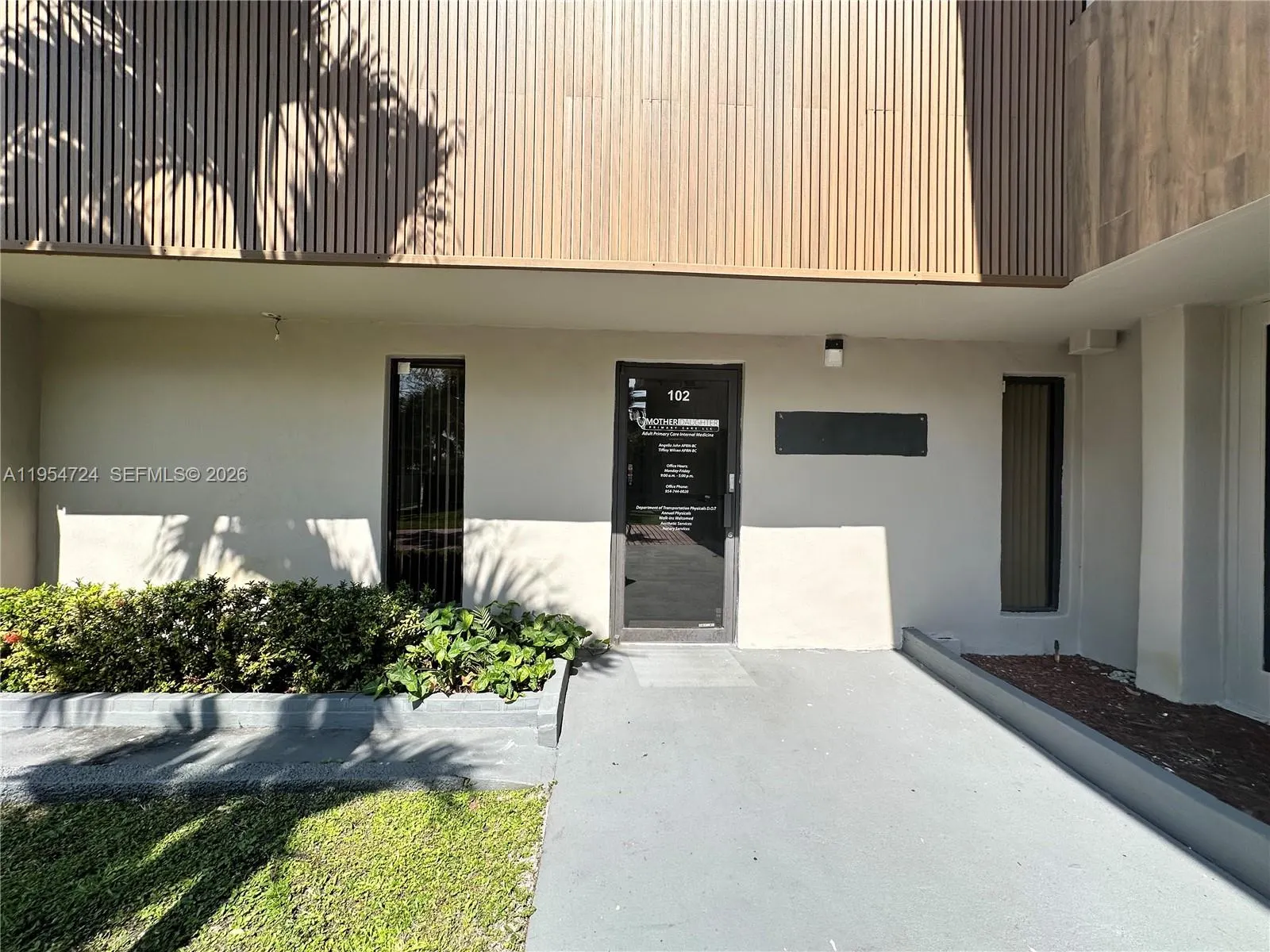4121 NW 5th Street #102