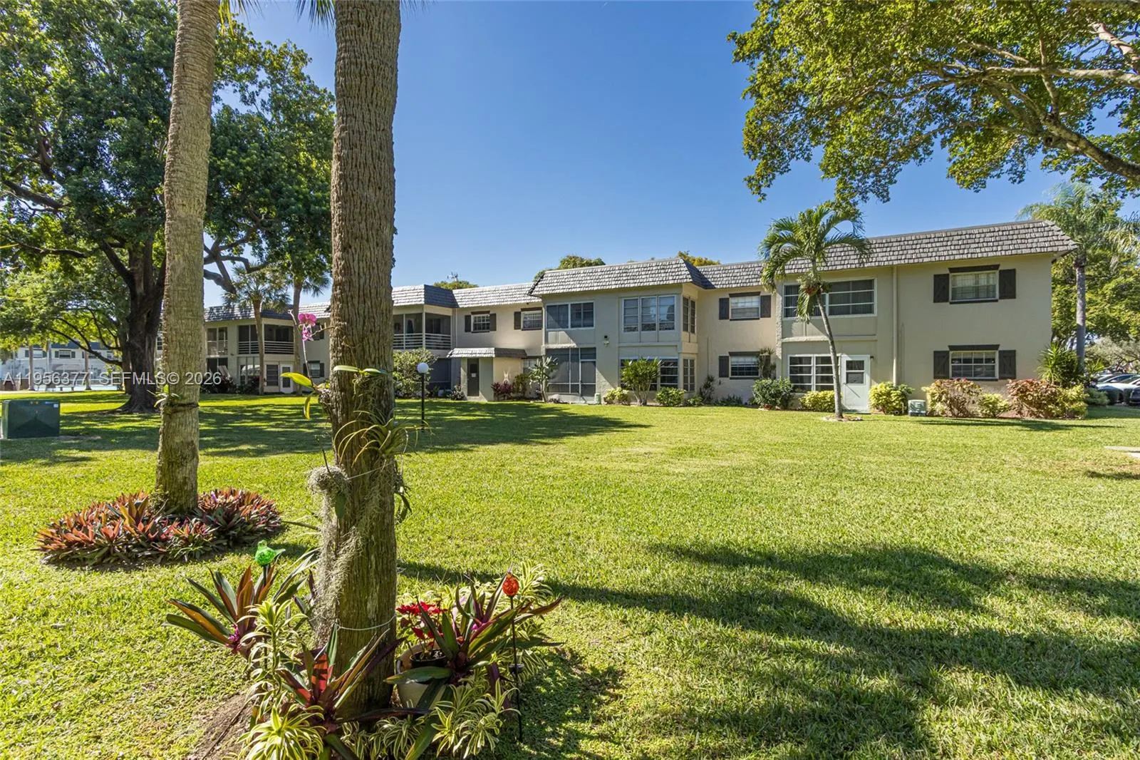 5661 SW 2nd Court #101