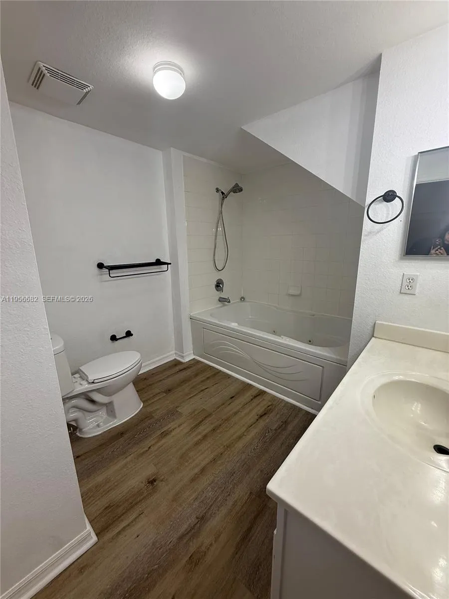 4003 Santa Maria Drive #101