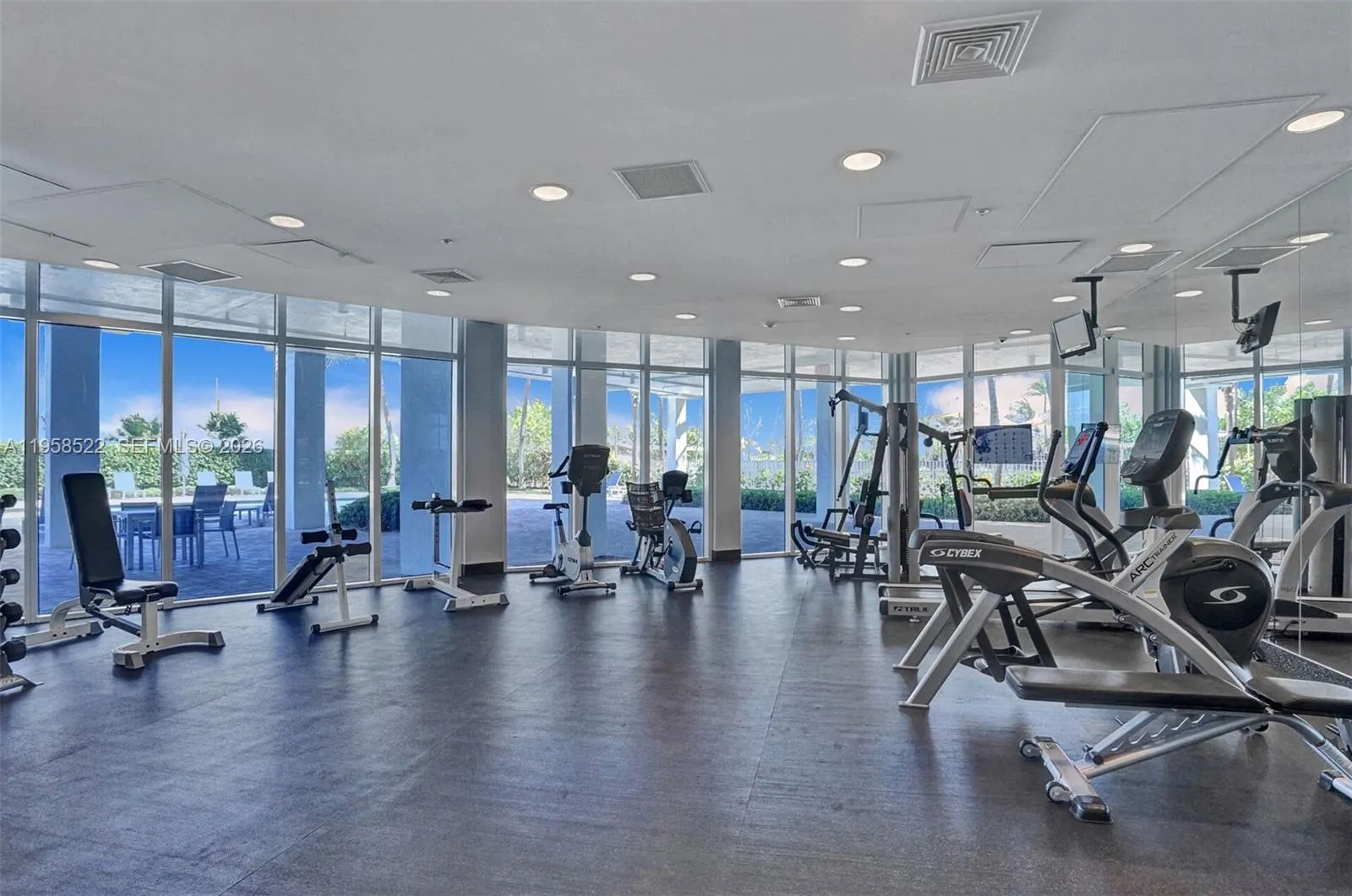 6515 Collins Avenue #901
