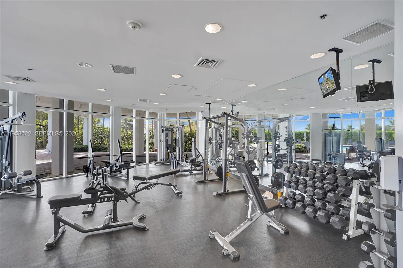 6515 Collins Avenue #901