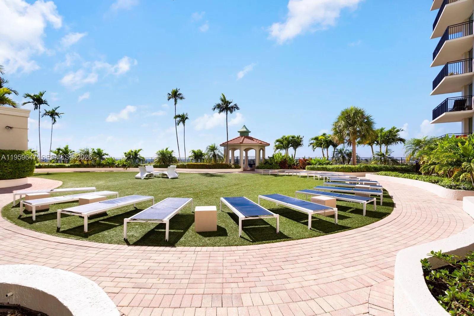 610 W Las Olas Boulevard #2014N