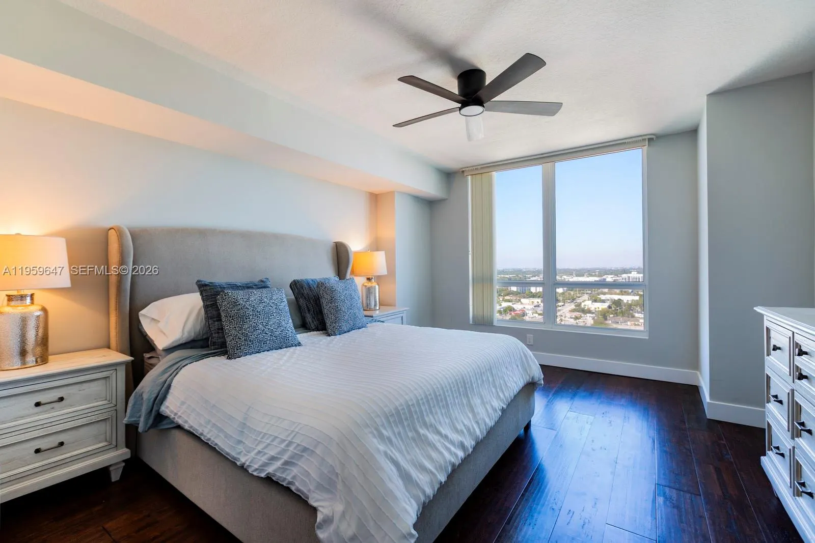 610 W Las Olas Boulevard #2014N