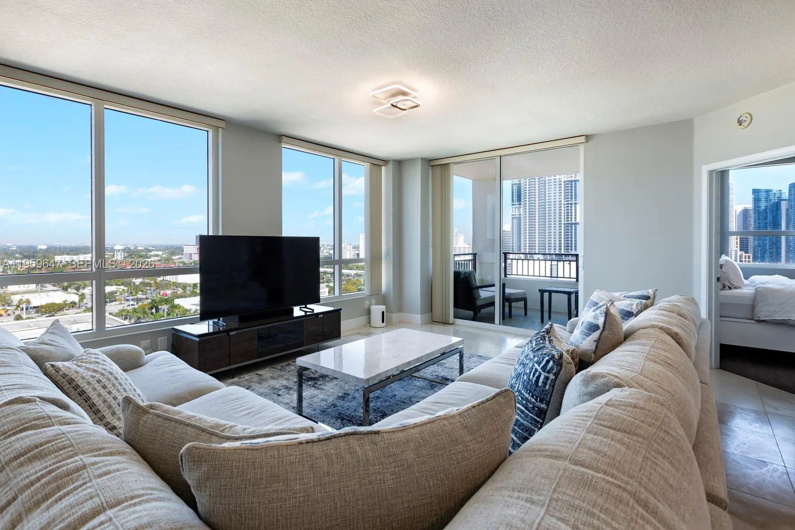610 W Las Olas Boulevard #2014N