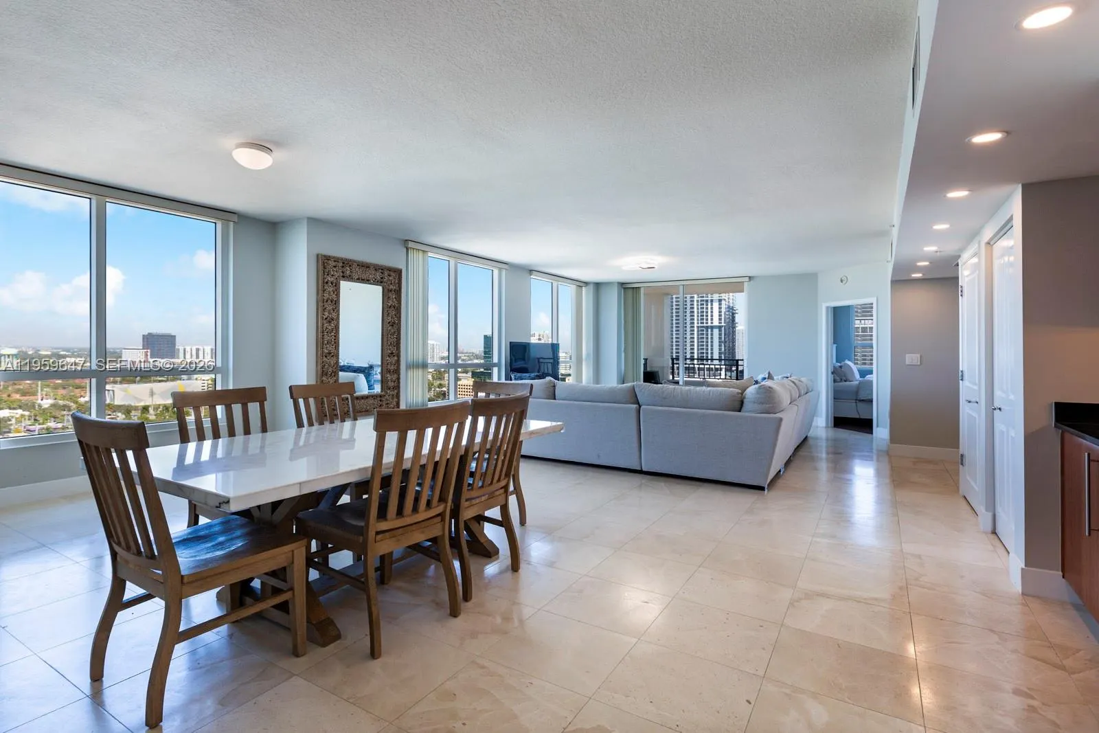 610 W Las Olas Boulevard #2014N