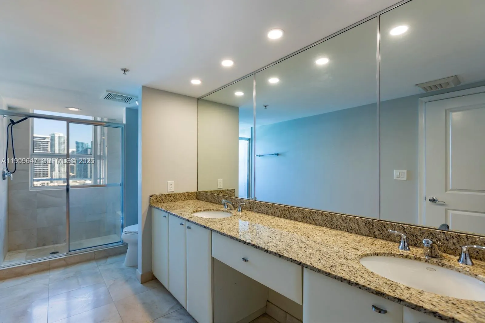 610 W Las Olas Boulevard #2014N