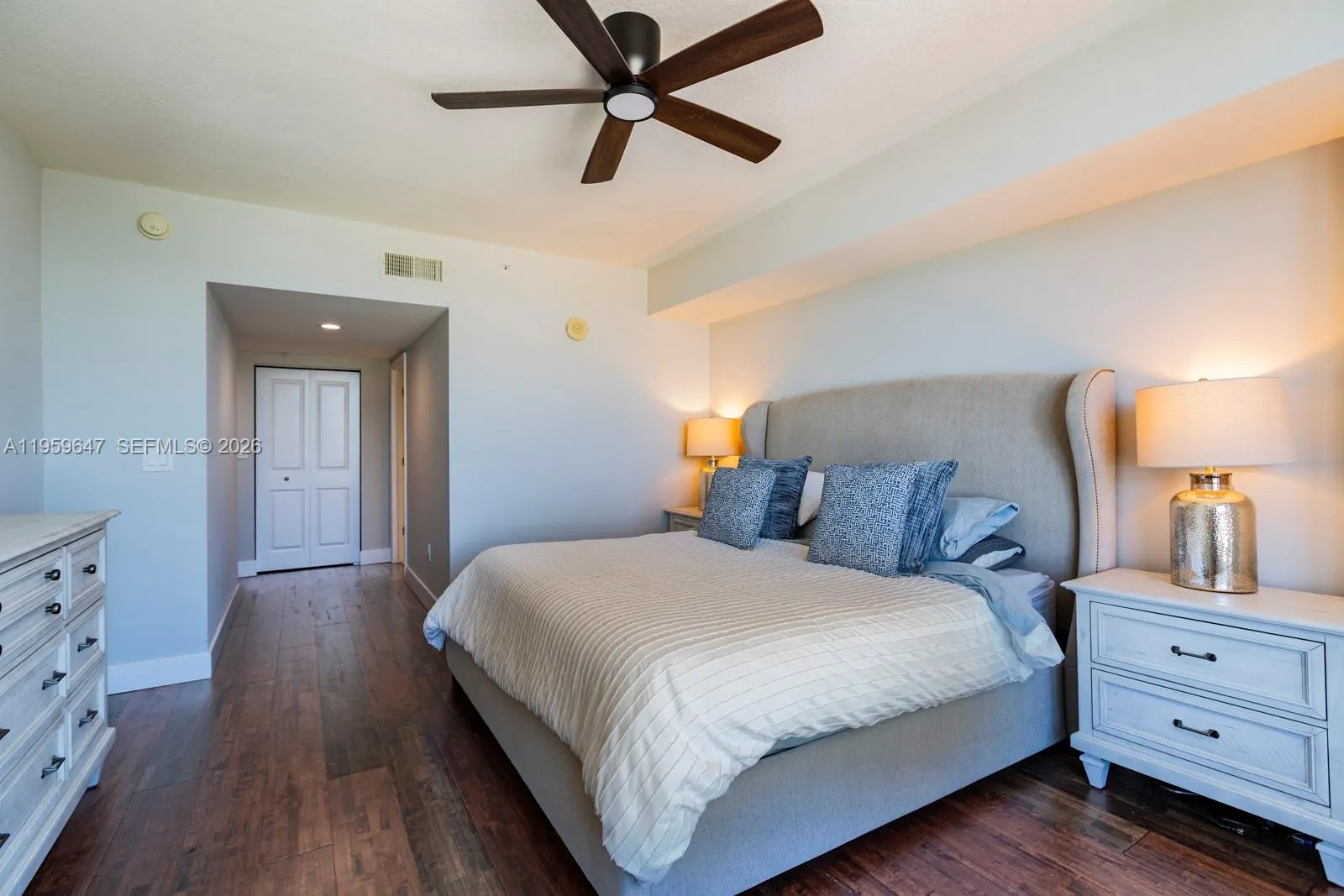 610 W Las Olas Boulevard #2014N