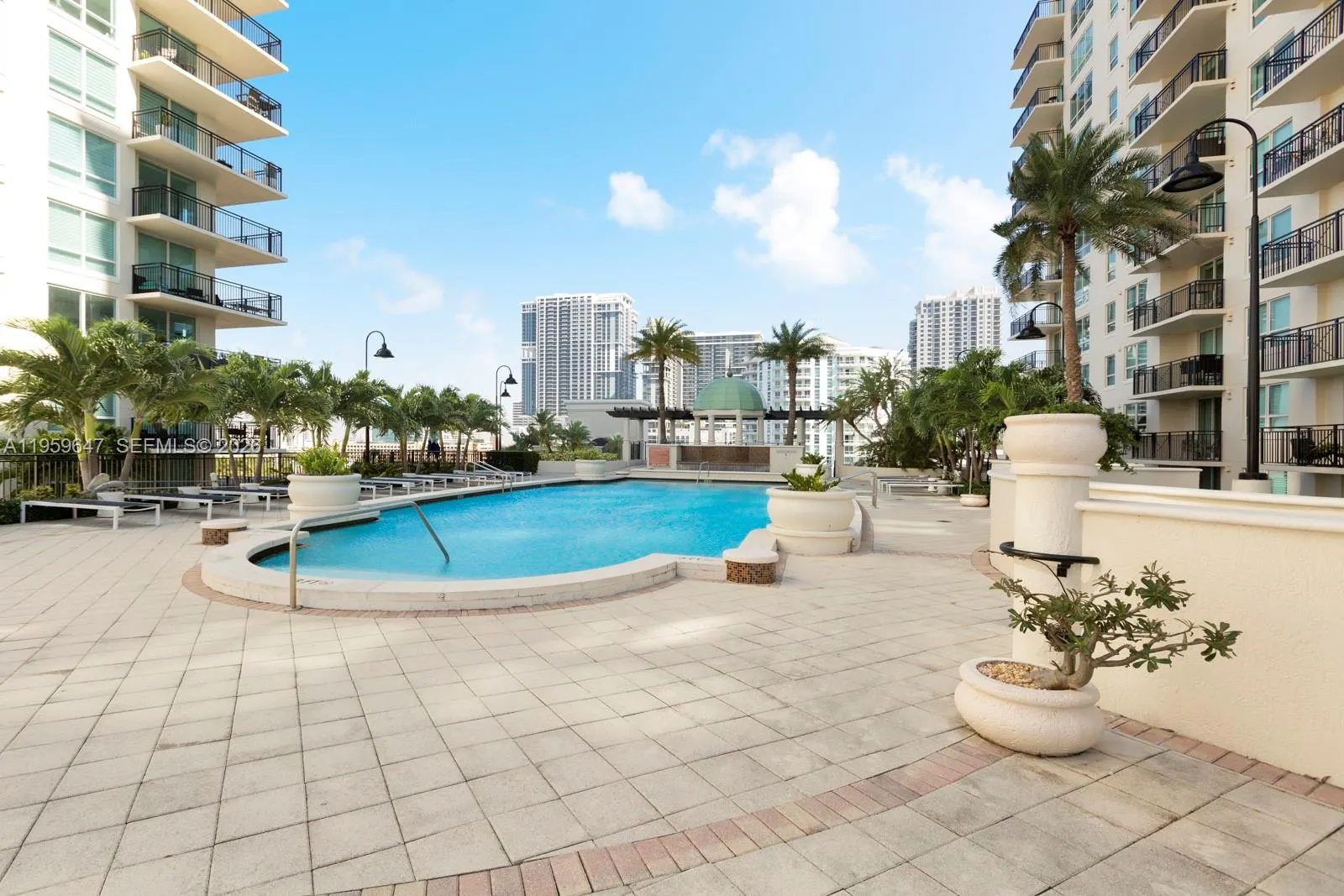 610 W Las Olas Boulevard #2014N