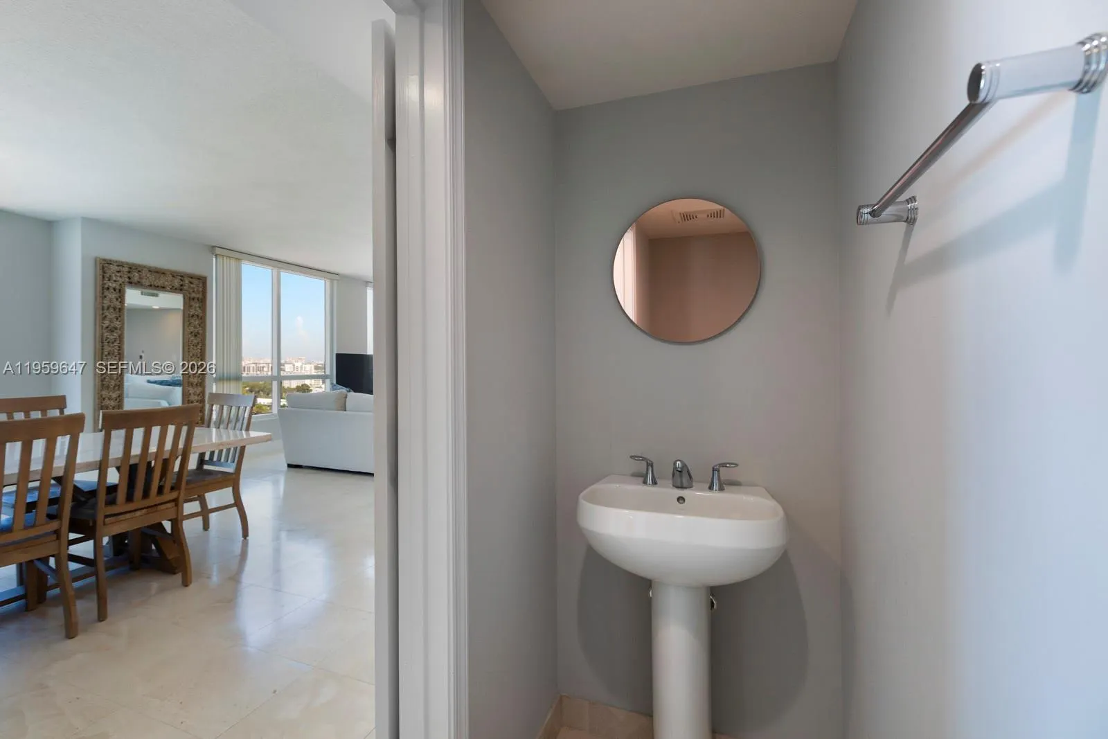 610 W Las Olas Boulevard #2014N